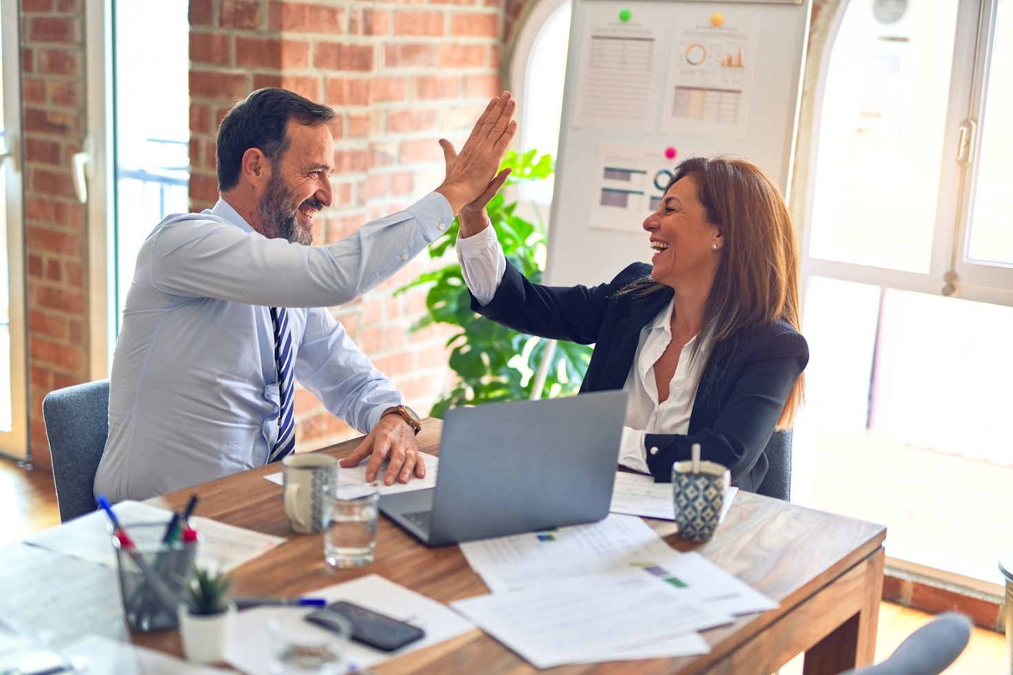 Las ventajas de emprender en servicios esenciales